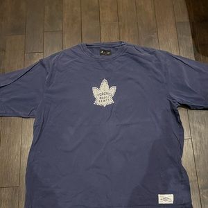 Blue Toronto maple leafs short sleeve t-shirt!